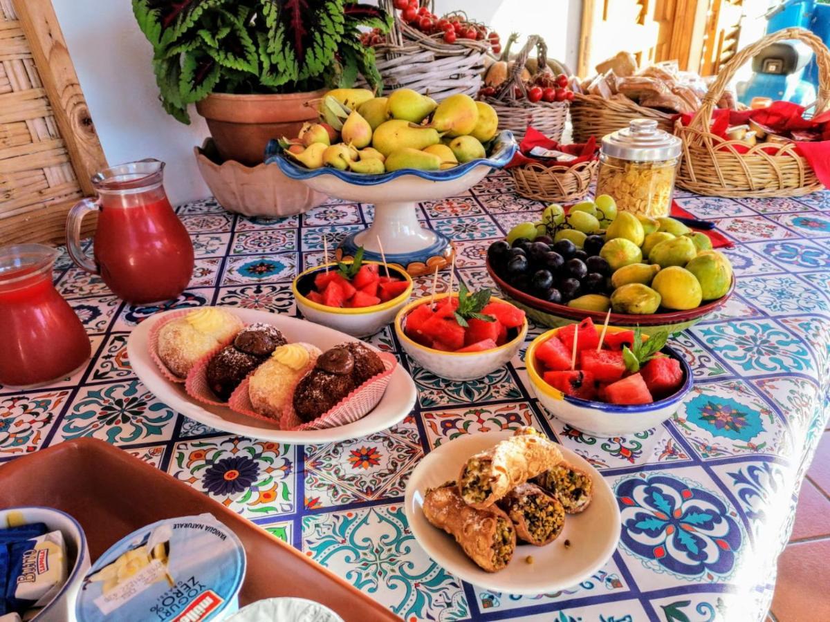 ליפארי Lauricella Bed And Breakfast מראה חיצוני תמונה