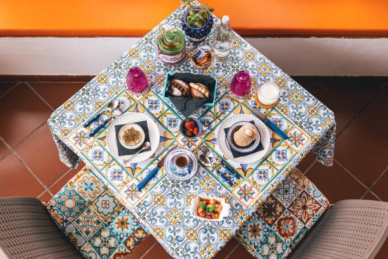 ליפארי Lauricella Bed And Breakfast מראה חיצוני תמונה